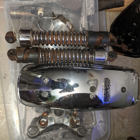 1970s Harley Davidson iron head parts - Picture 5 of 5